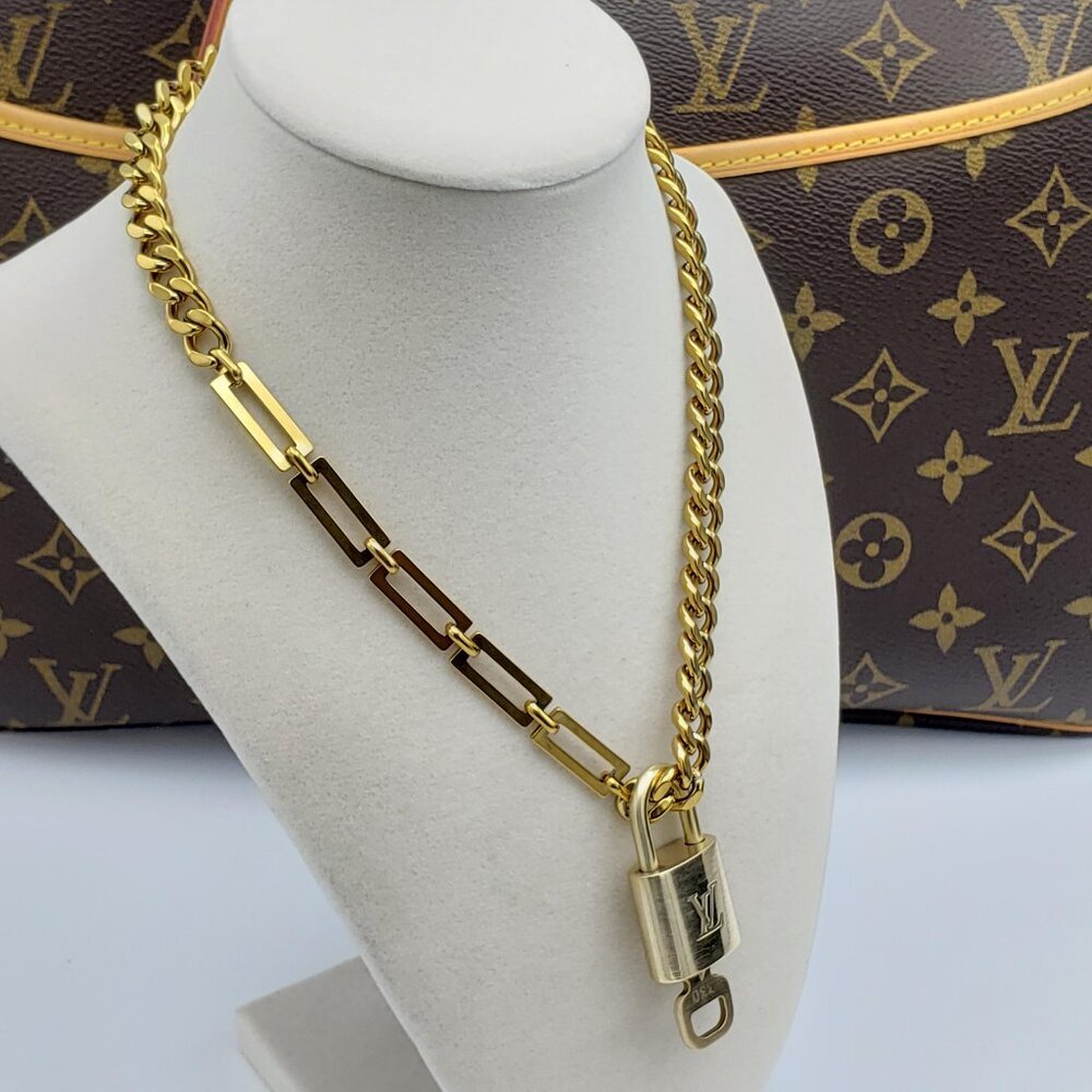 Authentic Louis Vuitton Padlock w/Unbranded Stainless Steel Gold Plated Chain - Picture 2 of 9